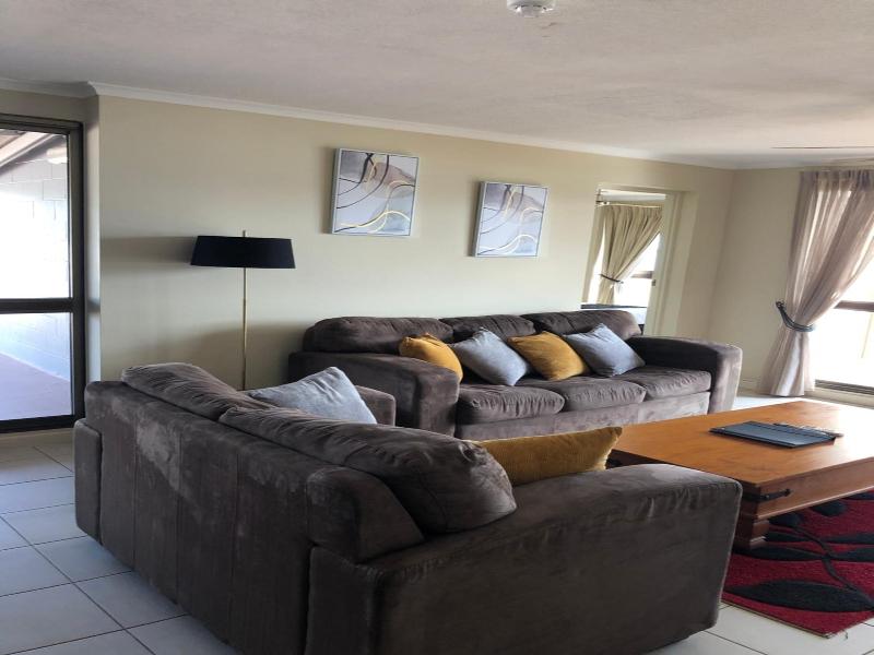 Coral Towers Holiday Suites image