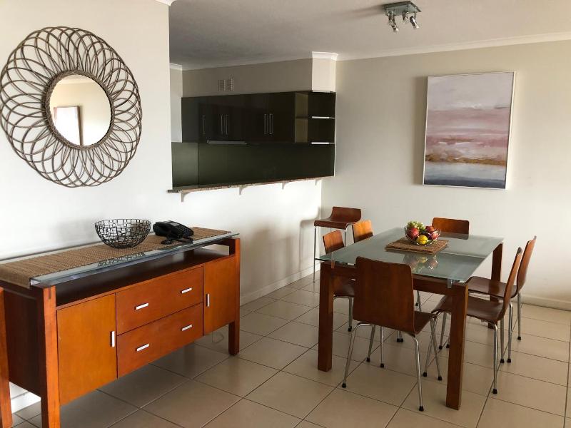 Coral Towers Holiday Suites image