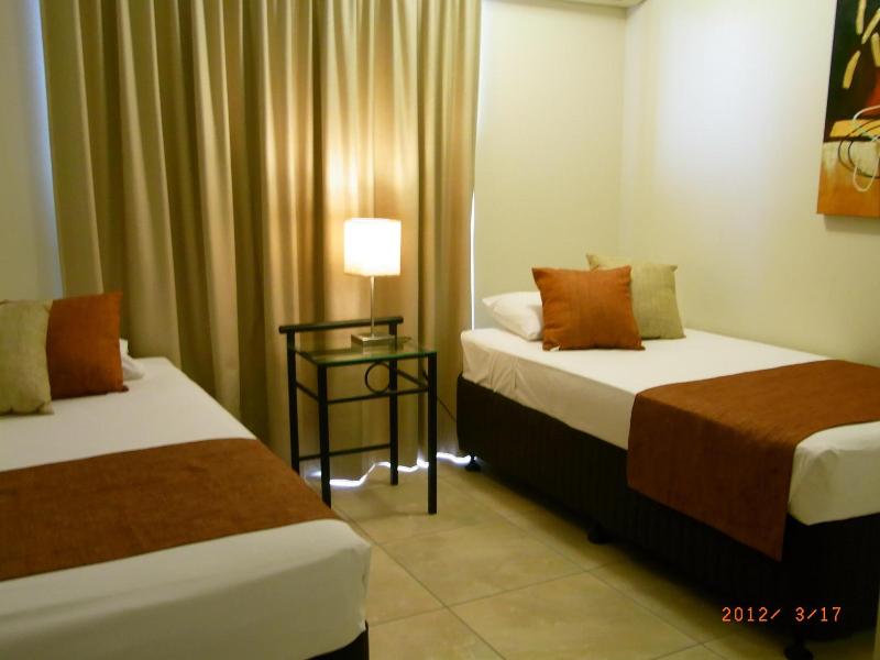 Coral Towers Holiday Suites image