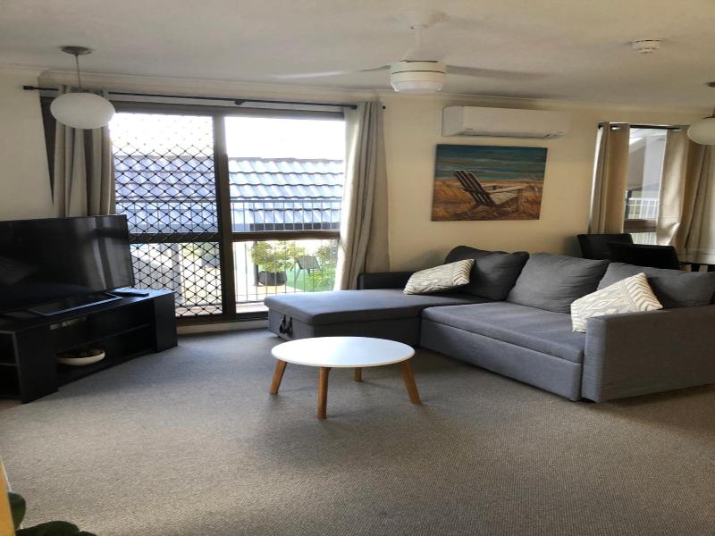 Coral Towers Holiday Suites image