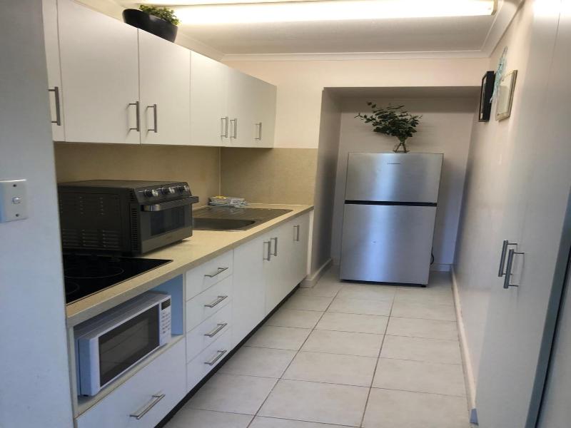 Coral Towers Holiday Suites image