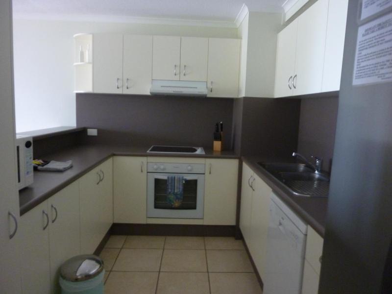 Coral Towers Holiday Suites image