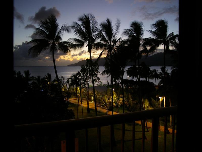 Coral Towers Holiday Suites image