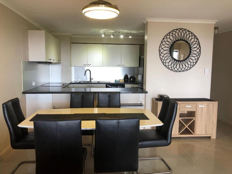 Coral Towers Holiday Suites image