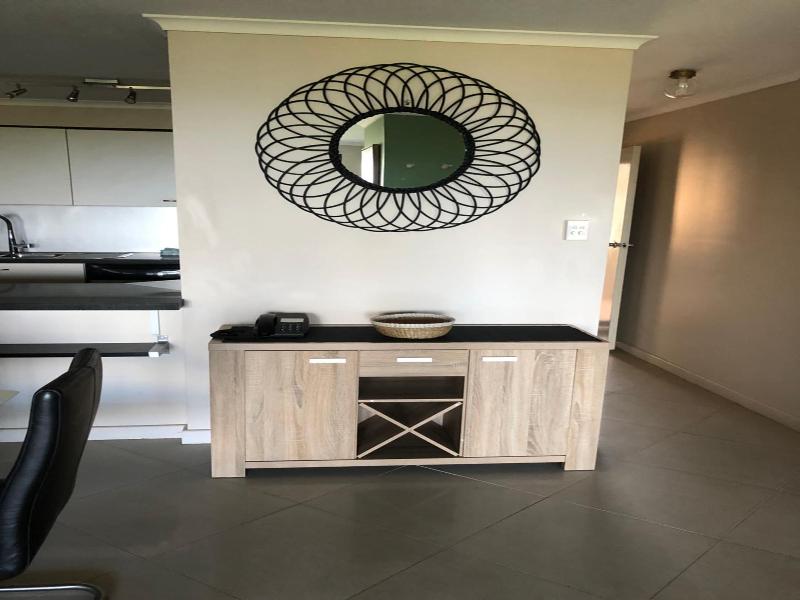 Coral Towers Holiday Suites image