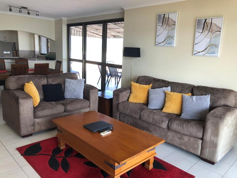 Coral Towers Holiday Suites image
