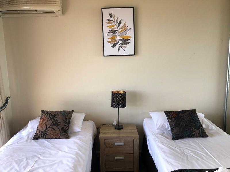 Coral Towers Holiday Suites image