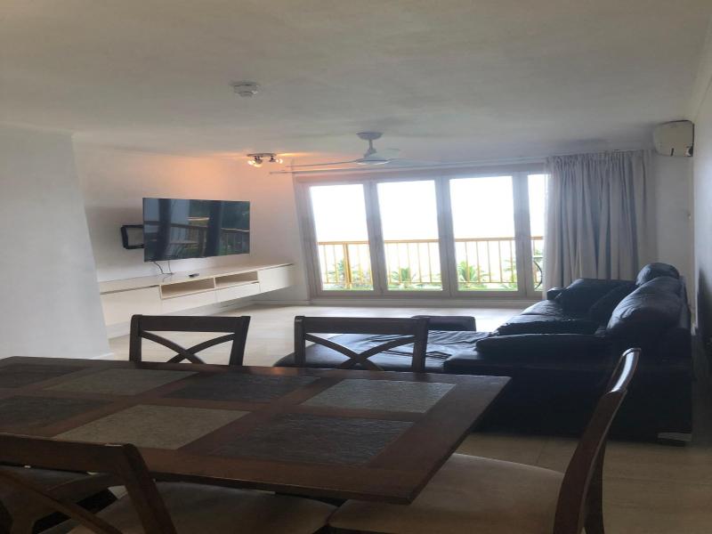 Coral Towers Holiday Suites image