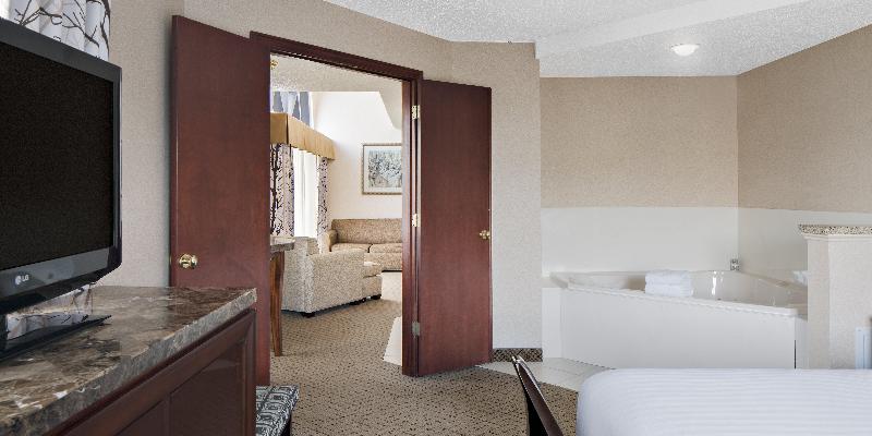 Holiday Inn Express Grove City (Outlet Center) photo 20