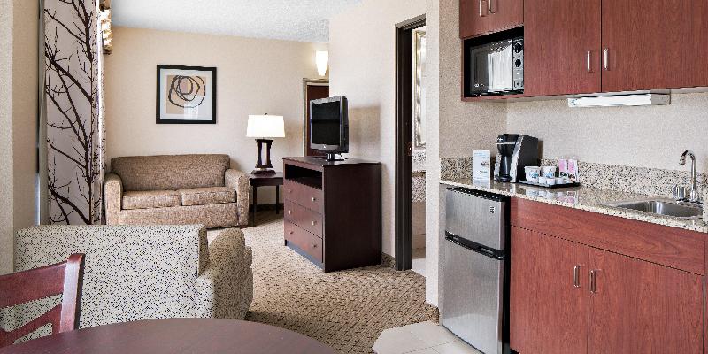 Holiday Inn Express Grove City (Outlet Center) photo 17