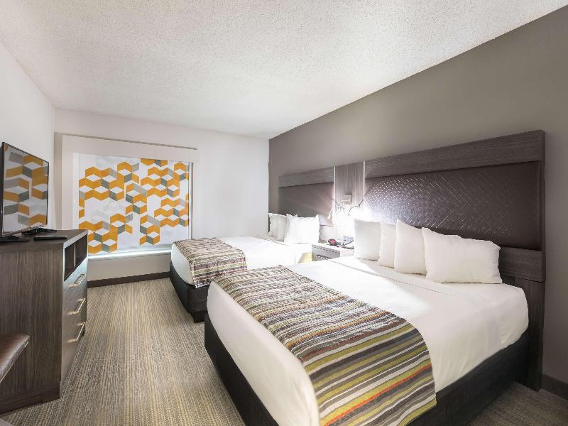 Country Inn & Suites by Radisson, Lake Norman Hunt image