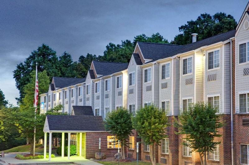 MICROTEL INN & SUITES BY WYNDHAM CHARLOTTE/UNIVER