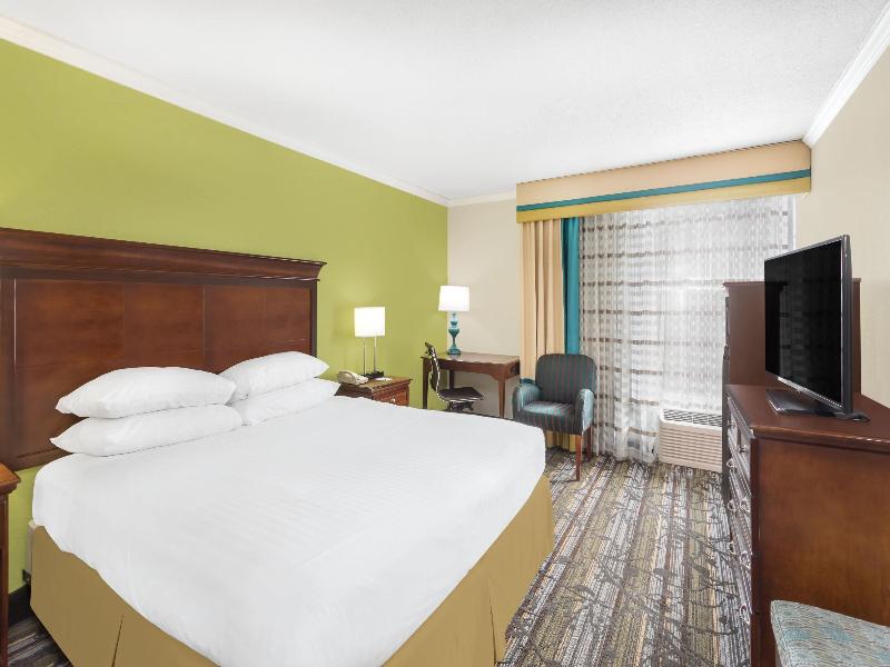Wyndham Garden Summerville image