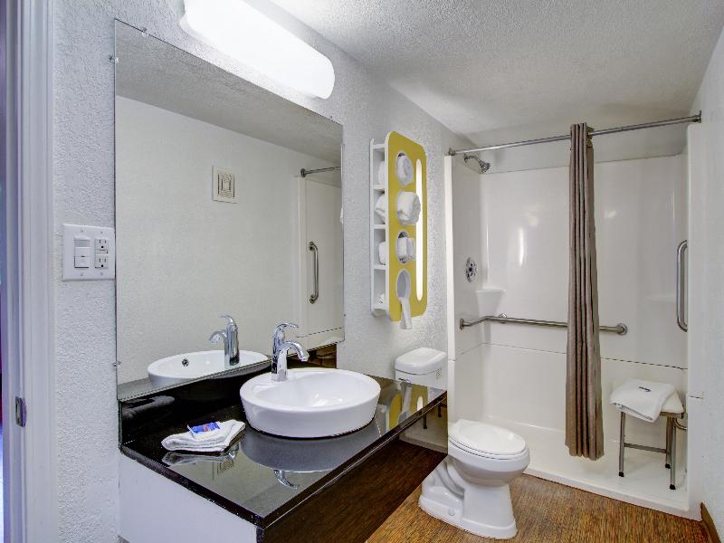 Motel 6 Richfield, Oh GA image