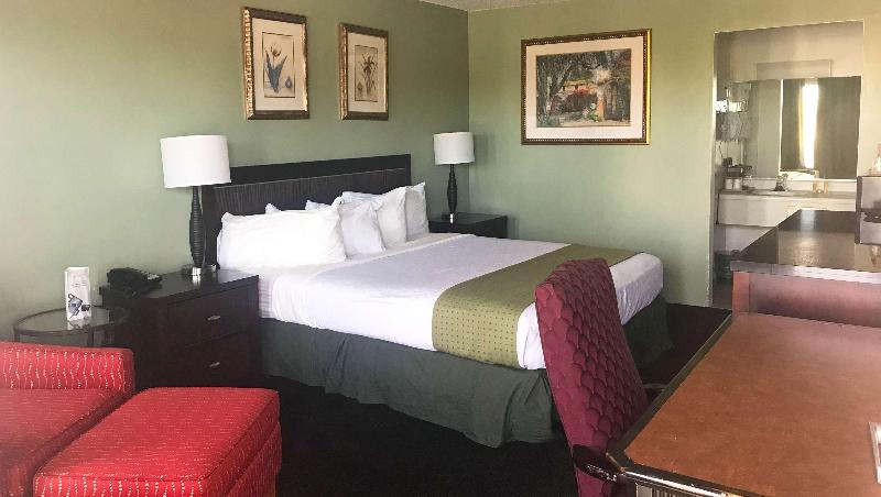 Bed room