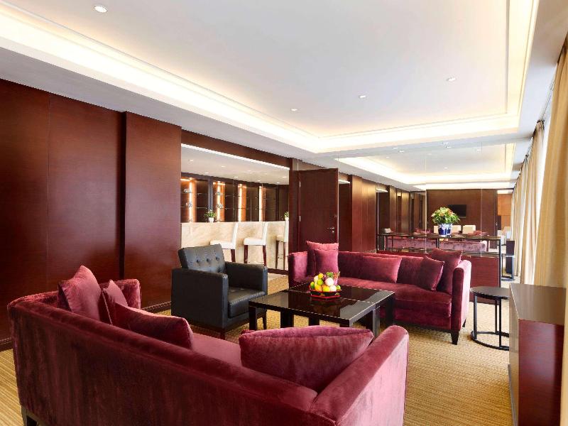 Ramada Plaza Lianyungang image 4