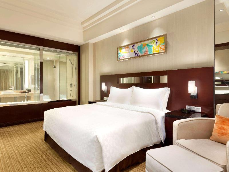 Ramada Plaza Lianyungang image