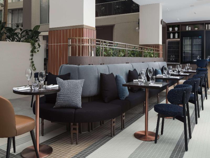 Rydges Canberra image
