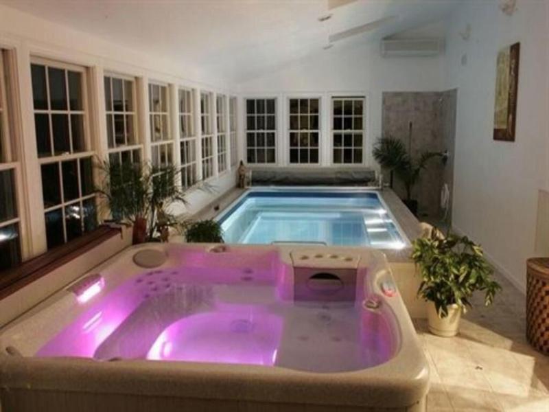 The Whalewalk Inn & Spa image