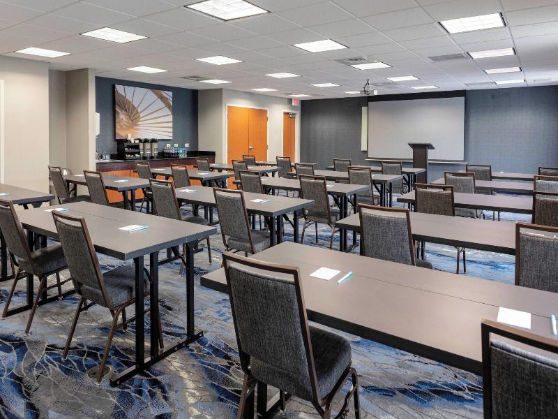 Fairfield Inn & Suites Charlotte Matthews image