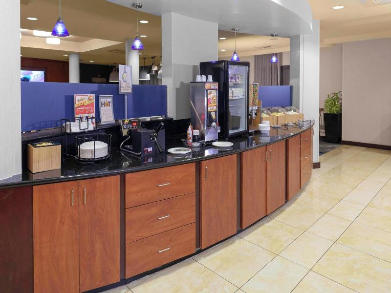Fairfield Inn & Suites Charlotte Matthews image