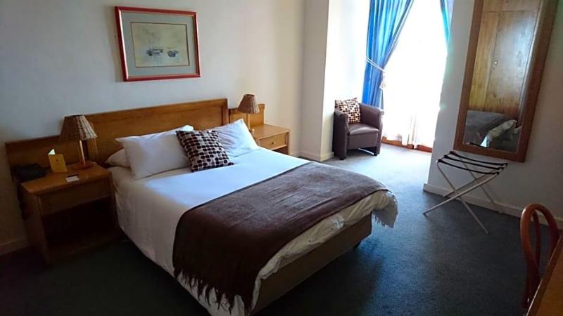 Lamberts Bay Hotel image 9