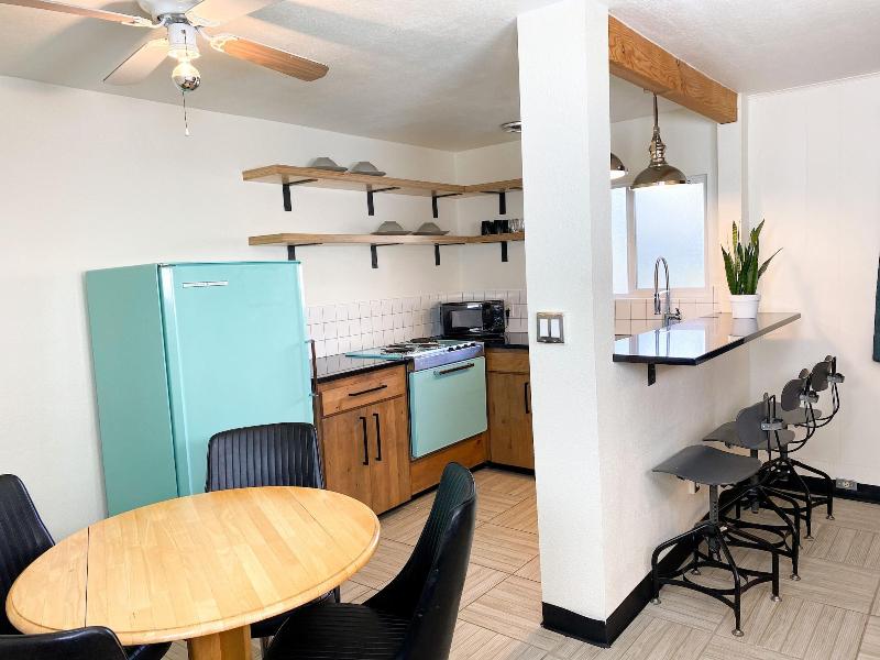 Towne House Motor Inn image