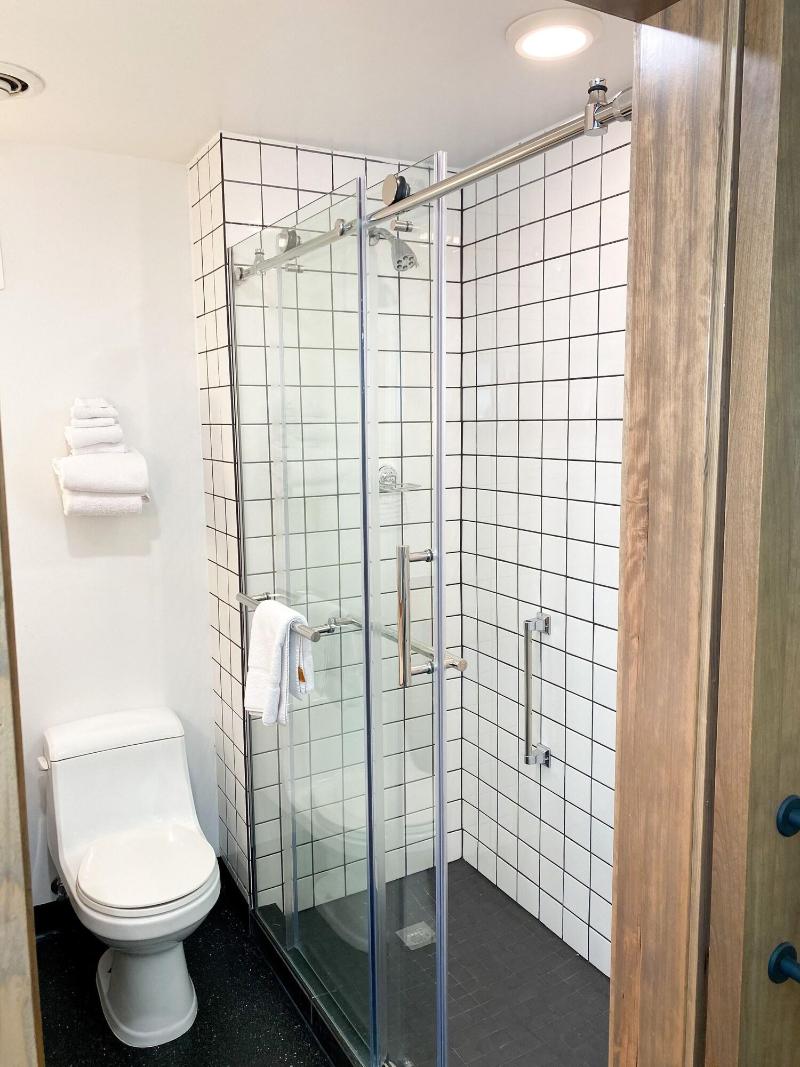 Towne House Motor Inn image
