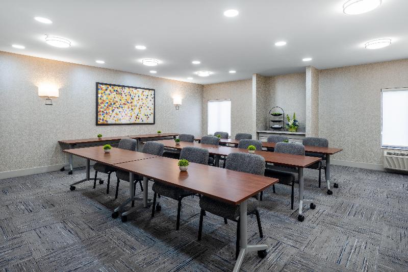 Holiday Inn Express Corydon image