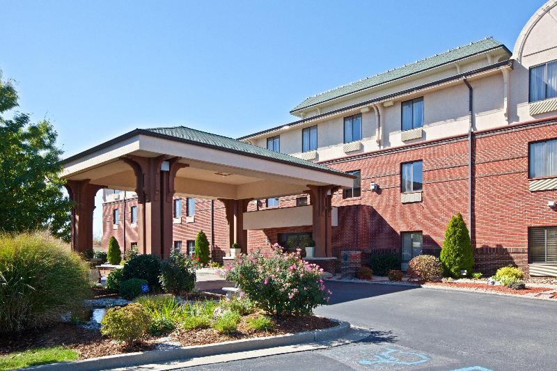 Holiday Inn Express Corydon image