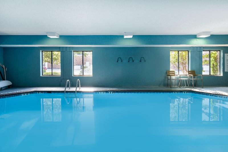 Holiday Inn Express Corydon image