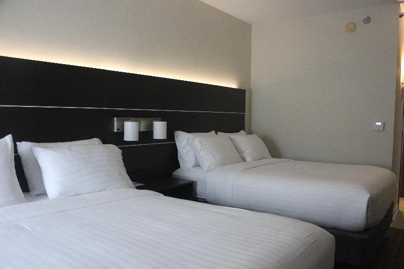 Holiday Inn Express Corydon photo 20