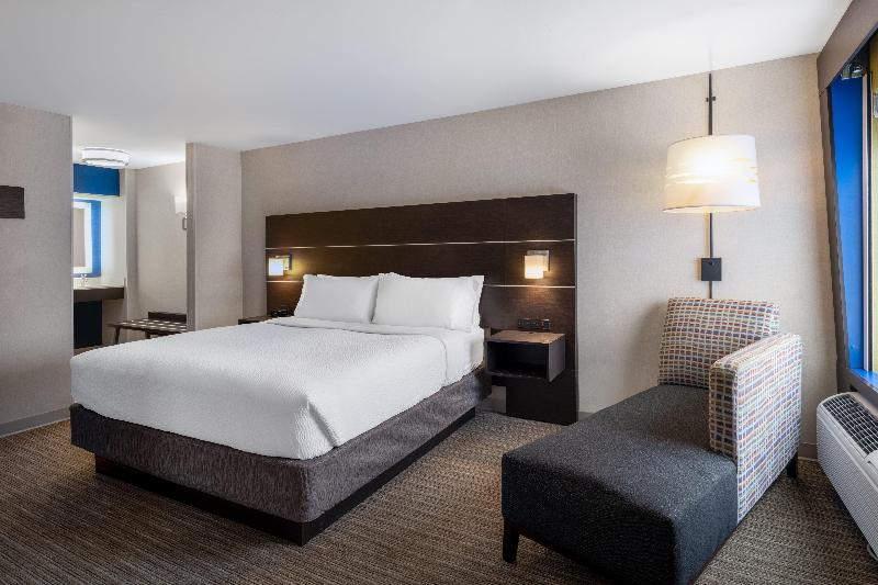 Holiday Inn Express Corydon image