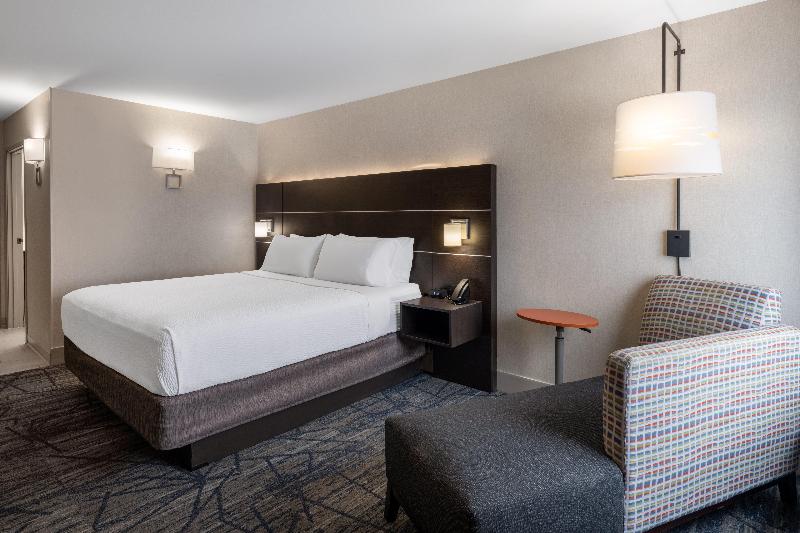 Holiday Inn Express Corydon image