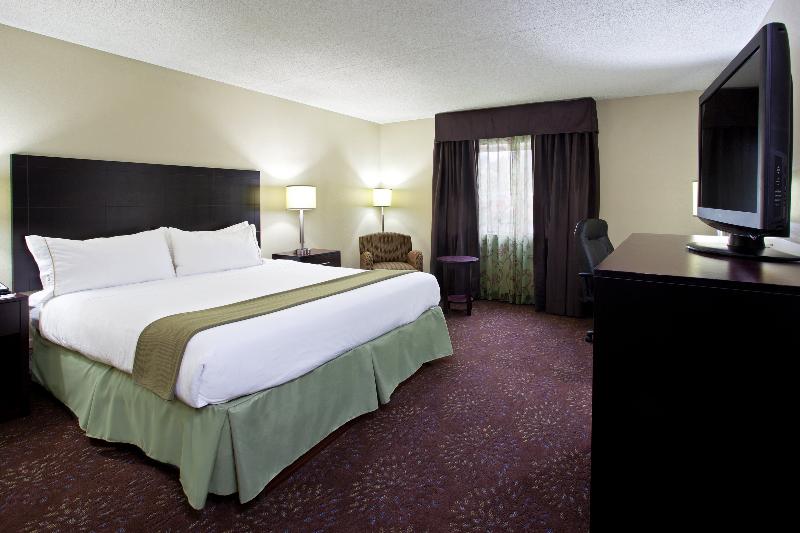 Holiday Inn Express Pittsburgh Airport image