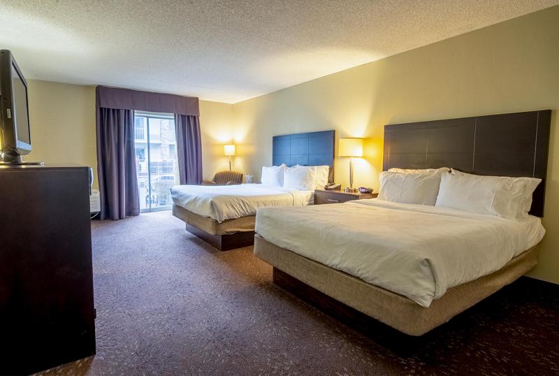 Holiday Inn Express Pittsburgh Airport image
