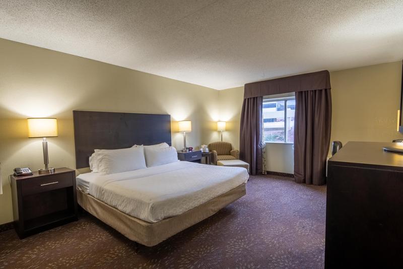 Holiday Inn Express Pittsburgh Airport image