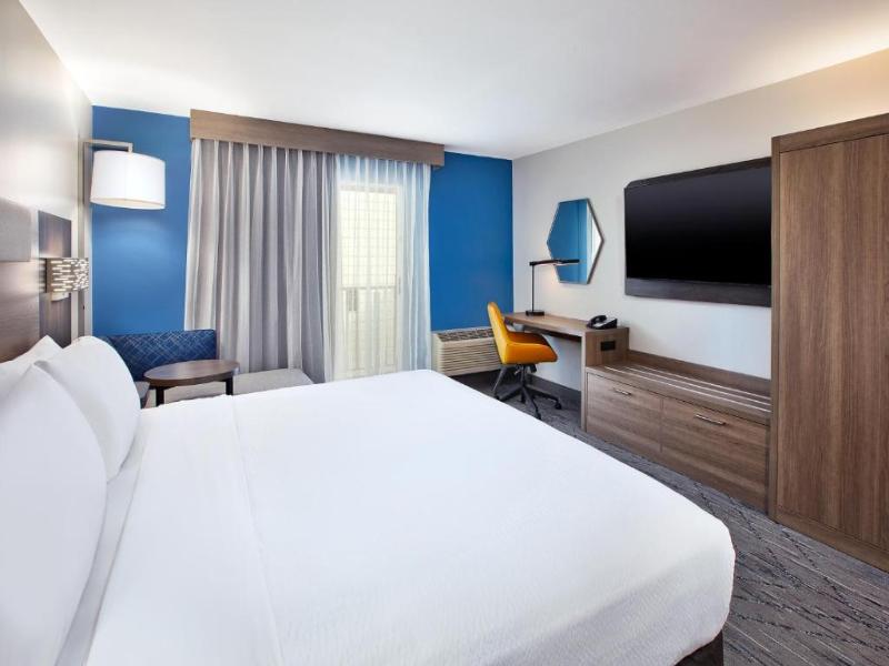 Holiday Inn Express Pittsburgh Airport image