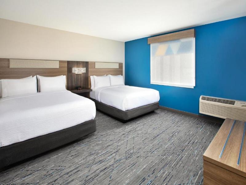 Holiday Inn Express Pittsburgh Airport image
