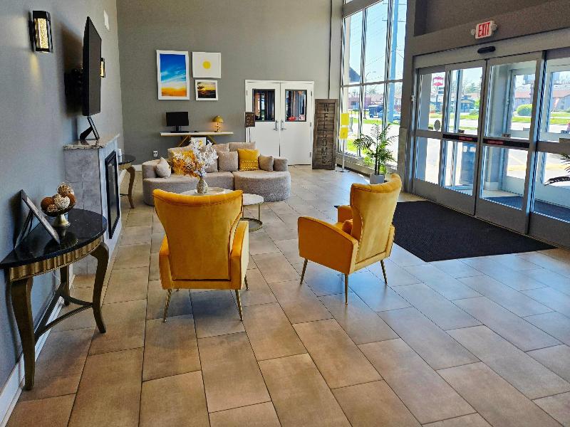 Days Inn & Suites by Wyndham Columbus East Airport image