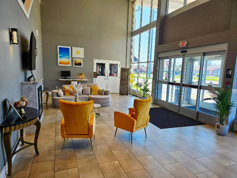 Days Inn & Suites by Wyndham Columbus East Airport image
