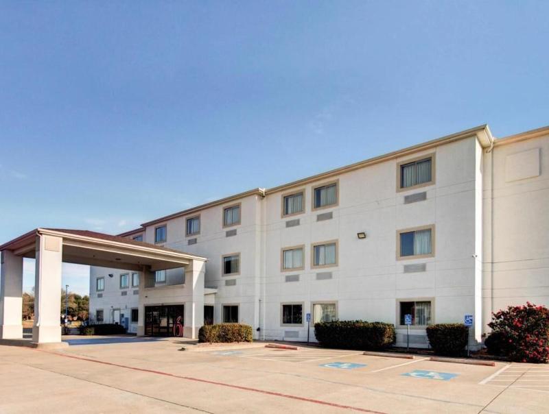 Motel 6 Woodway, Tx GA image