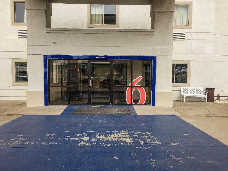 Motel 6 Woodway, Tx GA image
