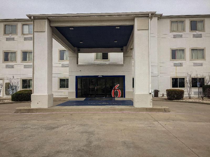 Motel 6 Woodway, Tx GA image