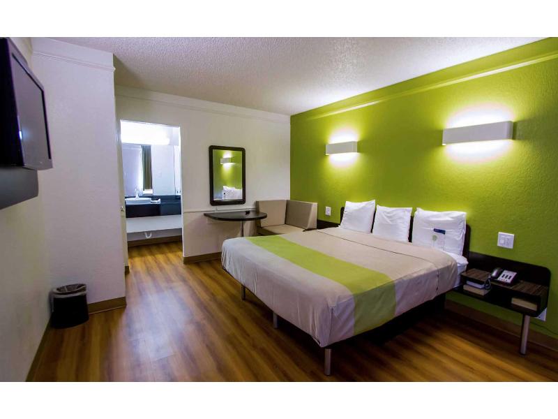 Motel 6 Woodway, Tx GA image