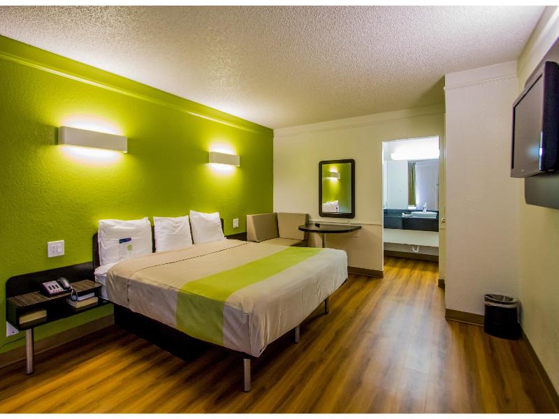 Motel 6 Woodway, Tx GA image