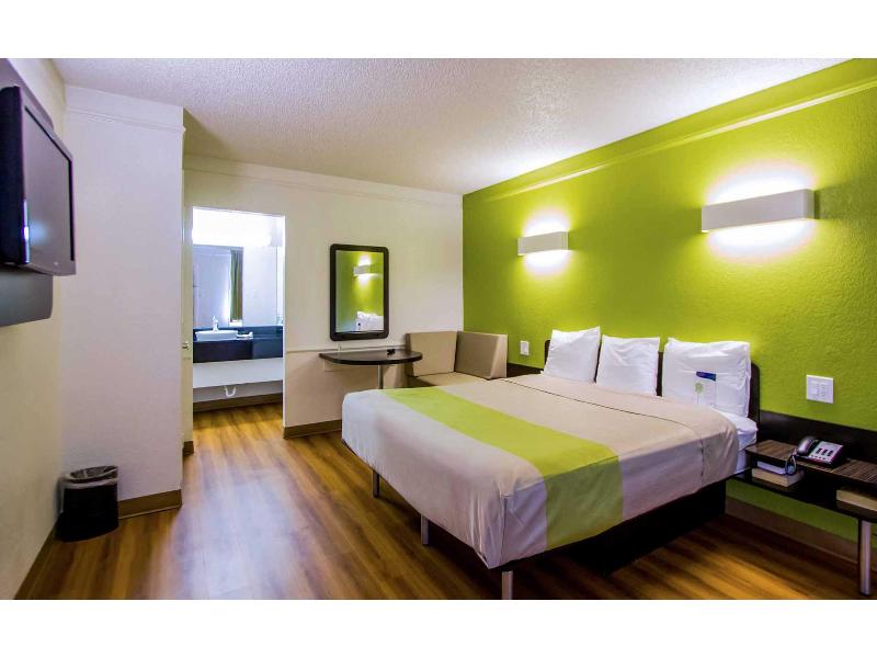 Motel 6 Woodway, Tx GA image