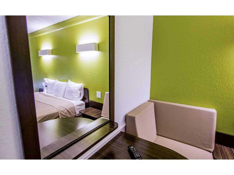 Motel 6 Woodway, Tx GA image
