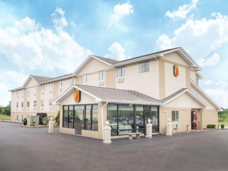 Super 8 by Wyndham Corbin/London KY image