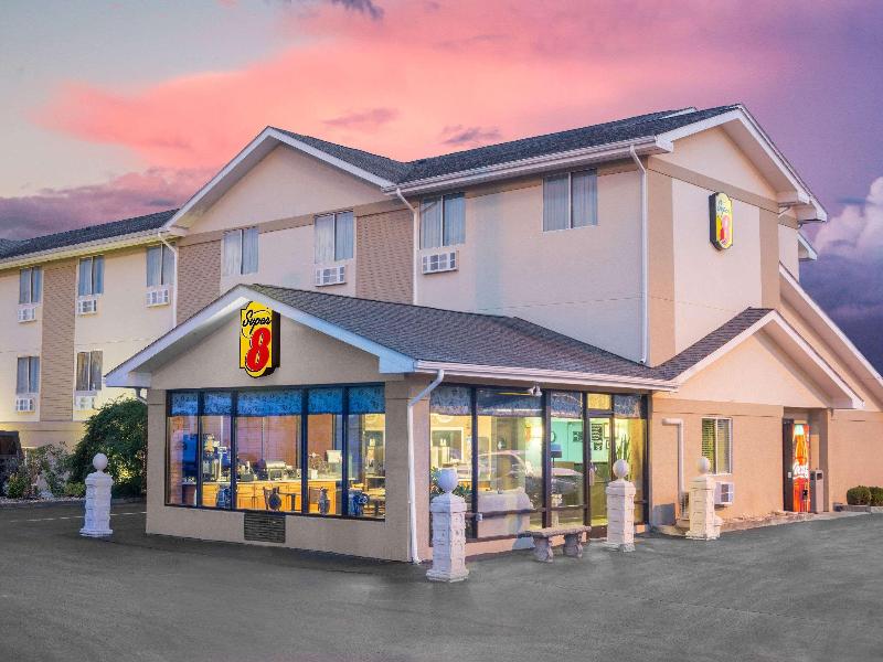Super 8 by Wyndham Corbin/London KY image